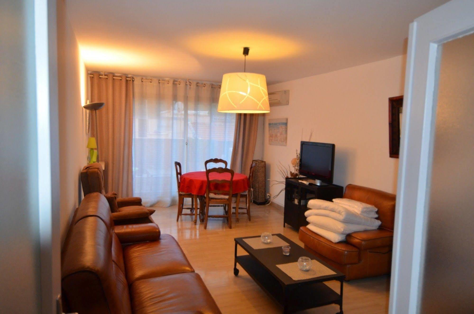 Appartement 6 Personnes Avec Terrasse Le Port نيس المظهر الخارجي الصورة