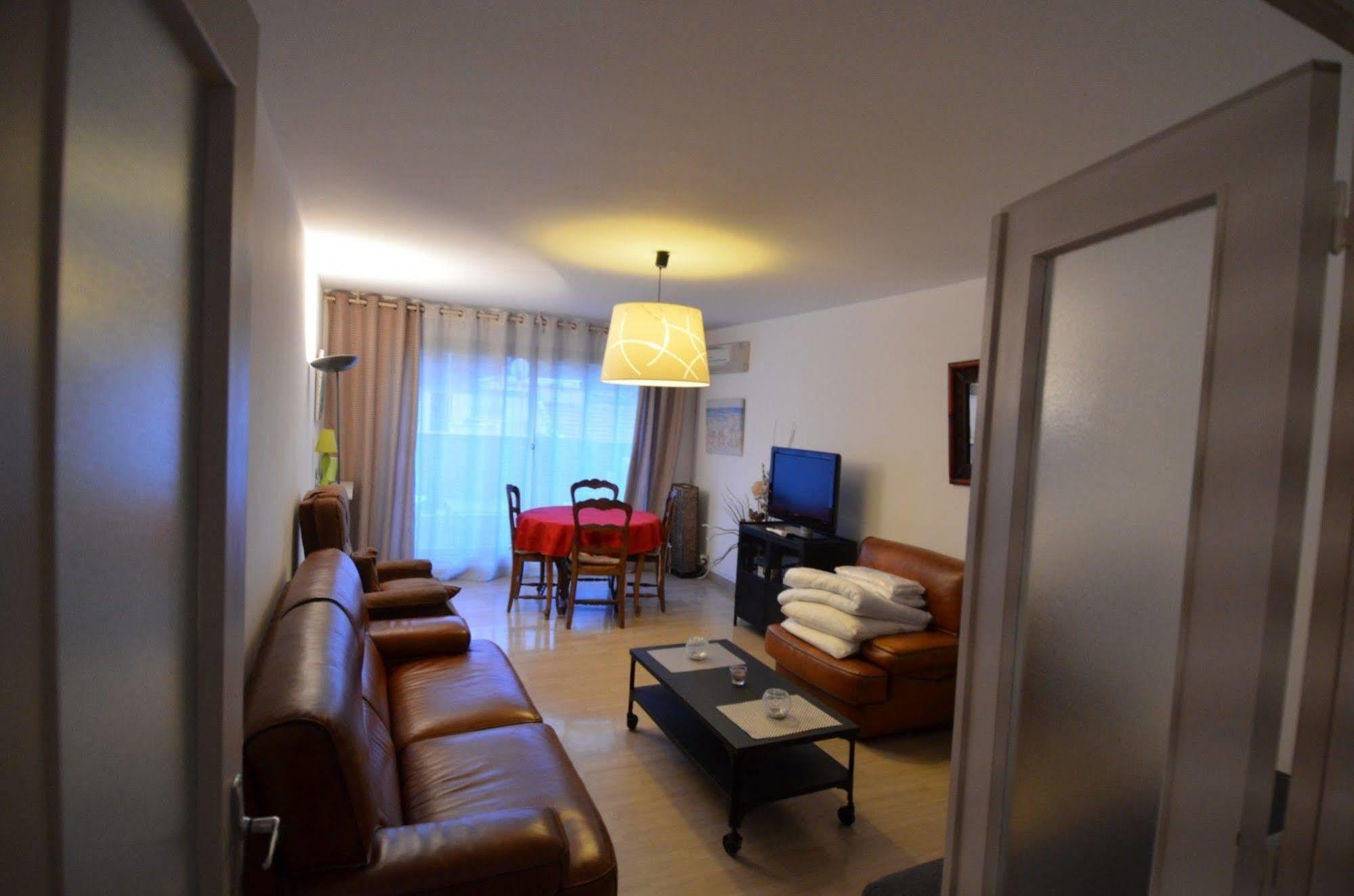 Appartement 6 Personnes Avec Terrasse Le Port نيس المظهر الخارجي الصورة