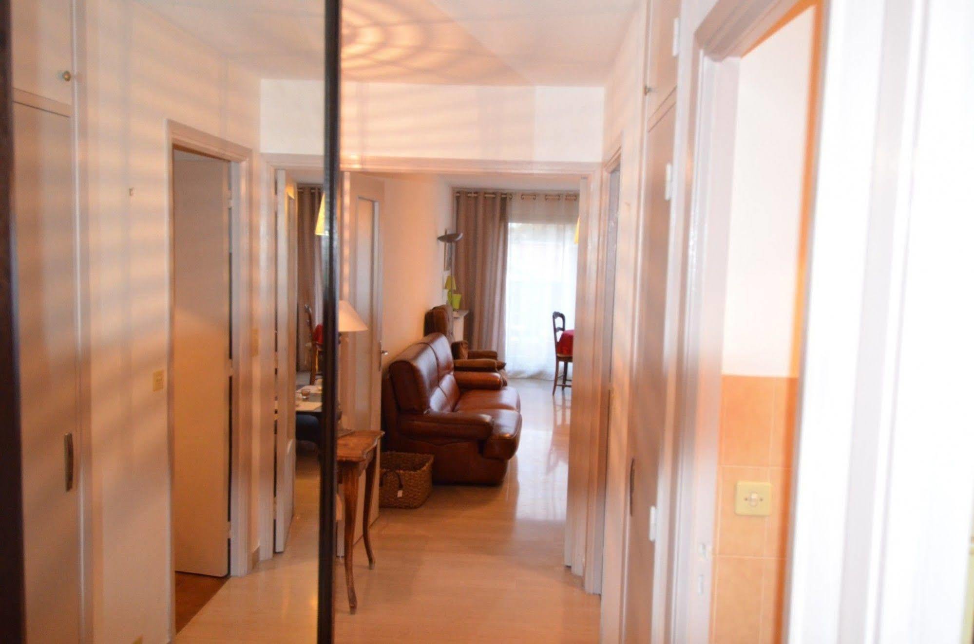 Appartement 6 Personnes Avec Terrasse Le Port نيس المظهر الخارجي الصورة