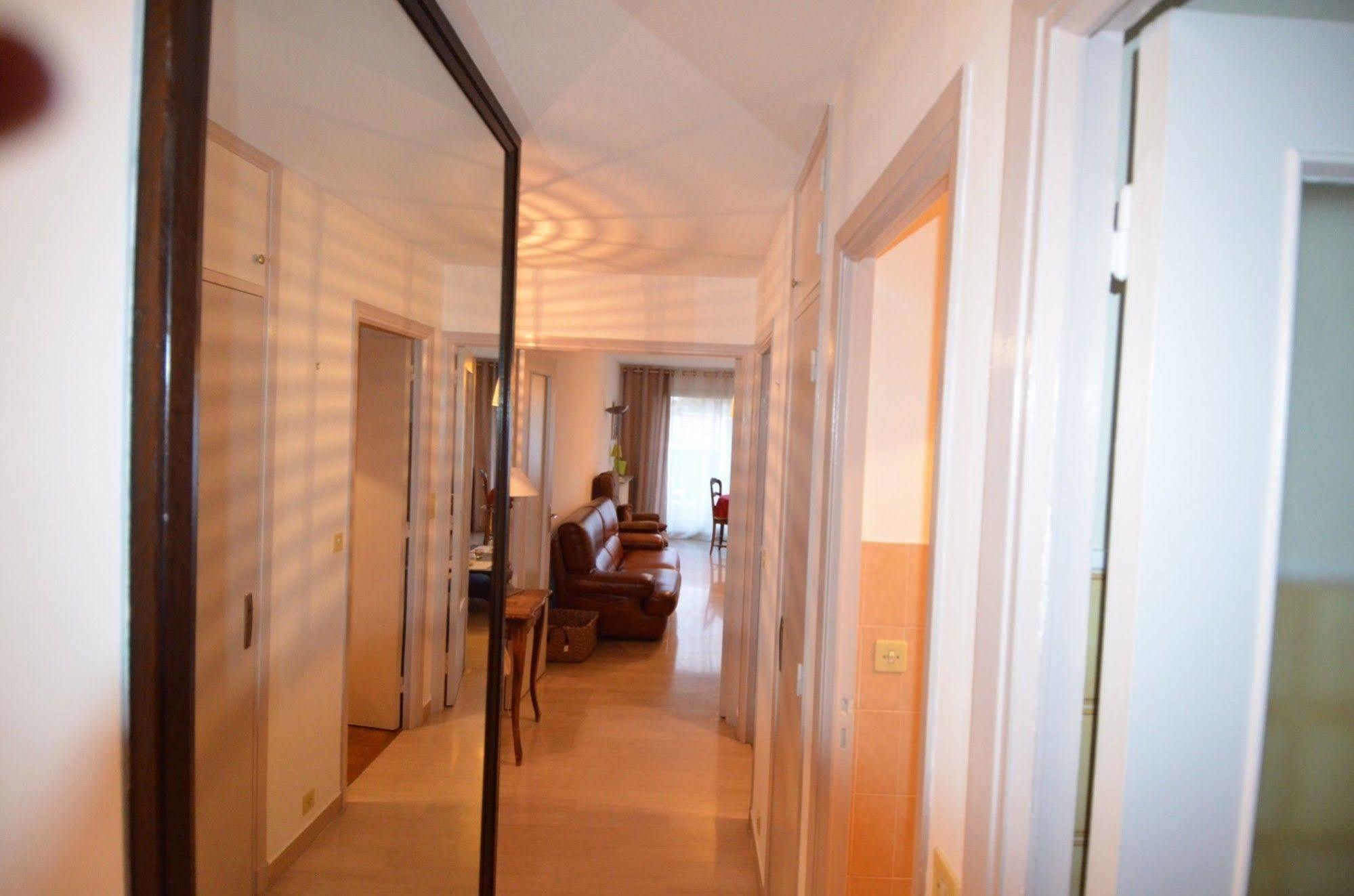 Appartement 6 Personnes Avec Terrasse Le Port نيس المظهر الخارجي الصورة