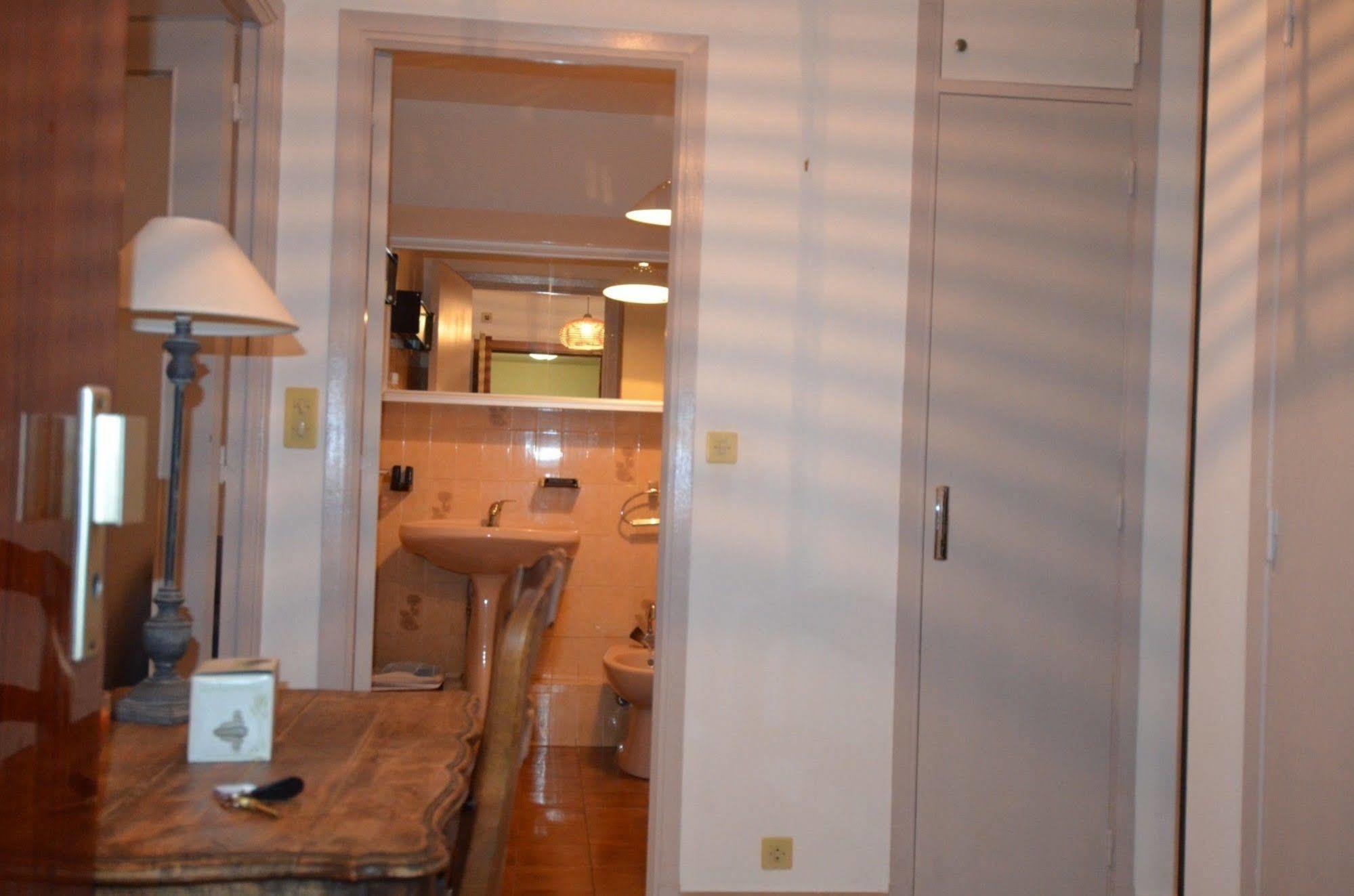 Appartement 6 Personnes Avec Terrasse Le Port نيس المظهر الخارجي الصورة