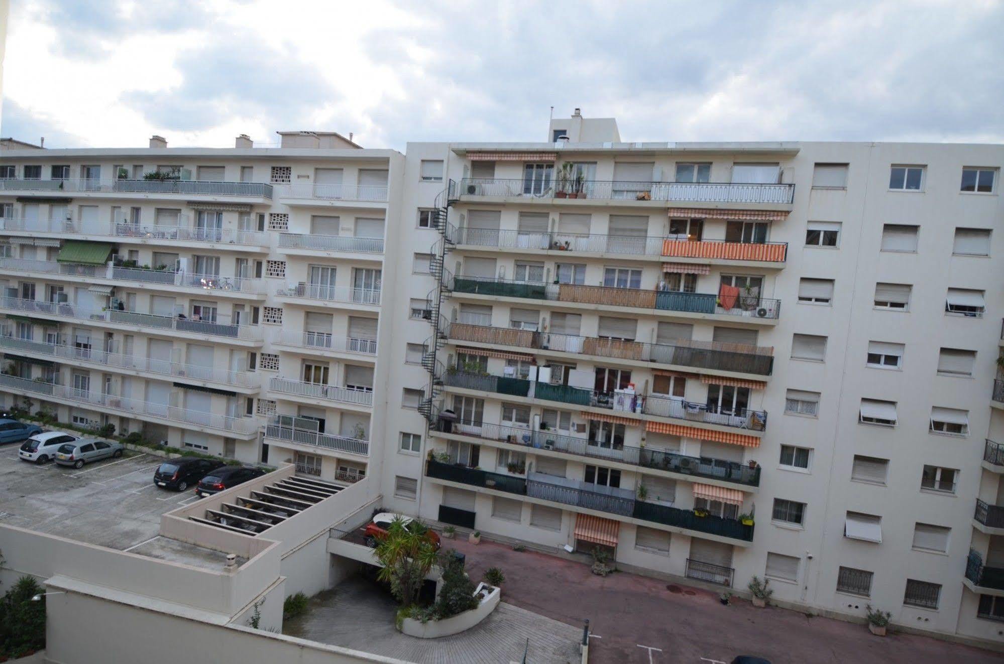 Appartement 6 Personnes Avec Terrasse Le Port نيس المظهر الخارجي الصورة