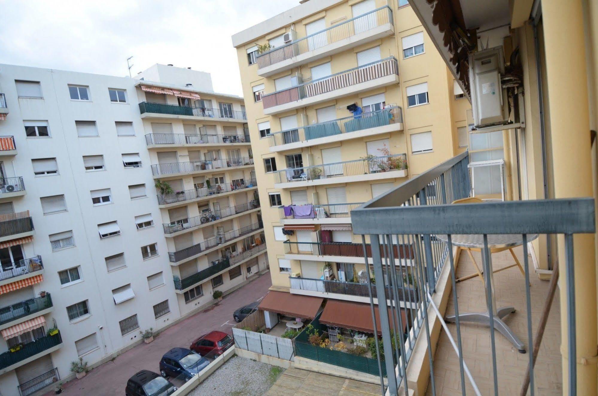 Appartement 6 Personnes Avec Terrasse Le Port نيس المظهر الخارجي الصورة